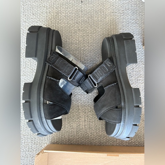 UGG Ashton Black Platform Slide Sandals Size 9 Women’s Chunky Criss Cross Strap - Picture 13 of 16